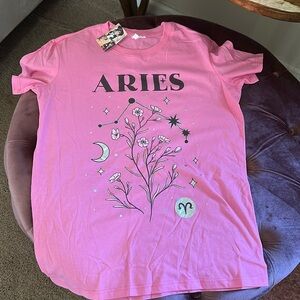 Self Esteem Aries Size XS Tee-Shirt!